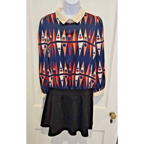 The Unbranded Brand Tops - Dress Blouse Top w/ Retro Mod Design w/  Black Skirt Pearl Button Cuffs Size L